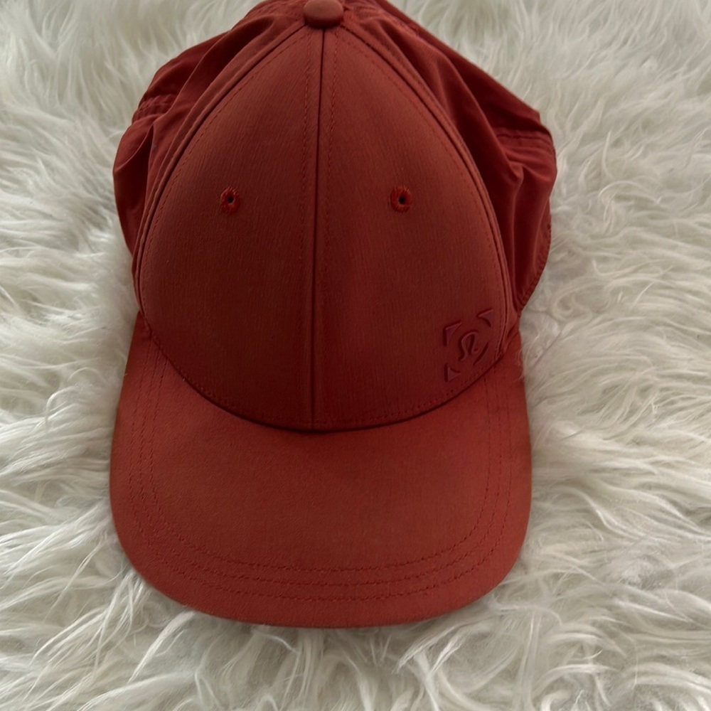 Lululemon SnapBack hat
